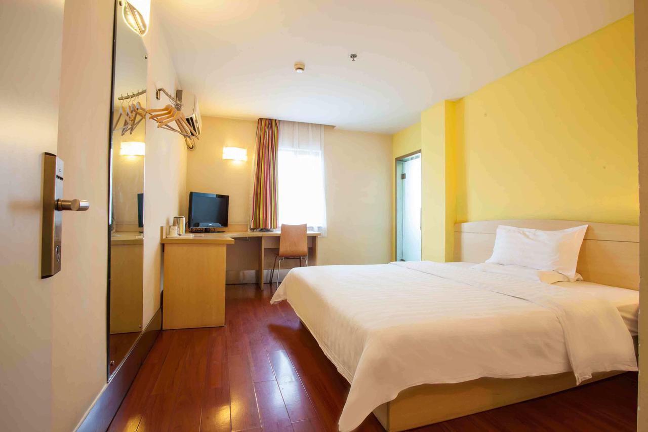 7Days Inn Zhongshan Li He Square Esterno foto